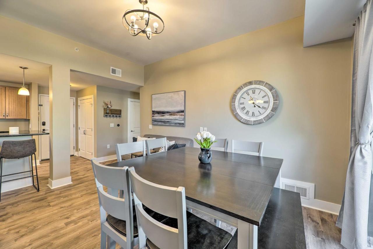 Grand Haven Condo - Walk To Nearby Hot Spots! Exterior foto