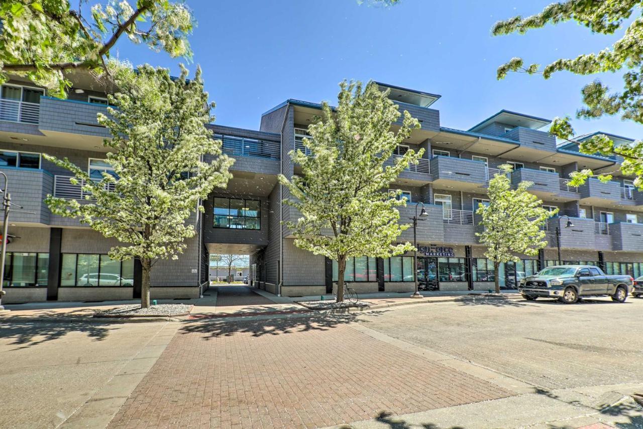 Grand Haven Condo - Walk To Nearby Hot Spots! Exterior foto